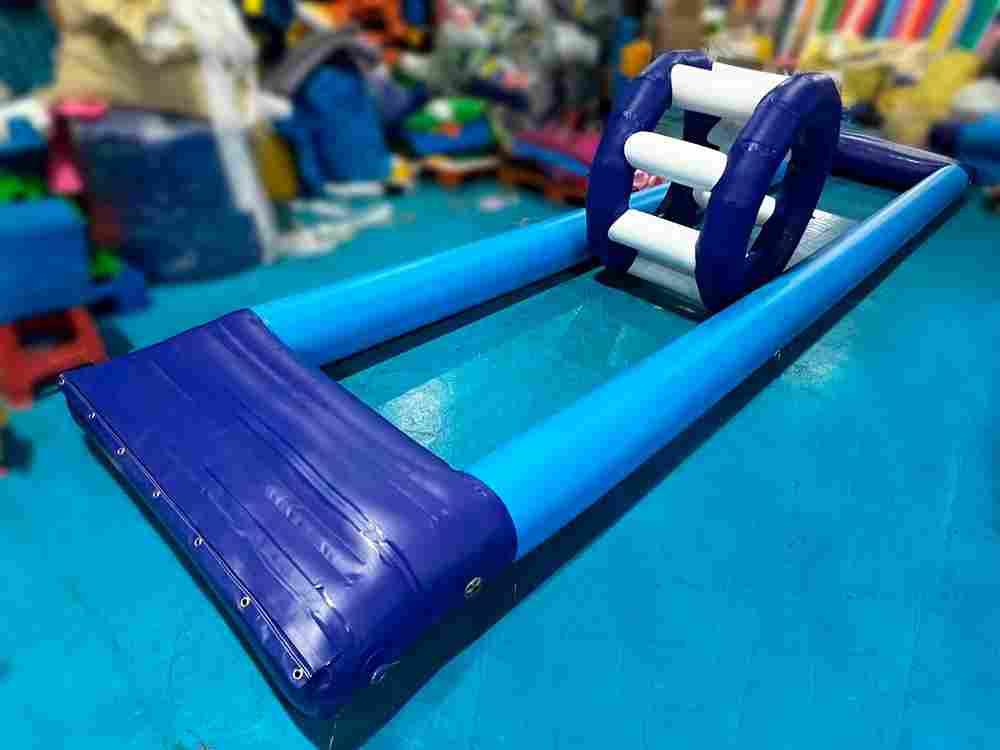 Надувной бассейн «Поймай осьминога» с водными модулями, 25*15*3,5 м