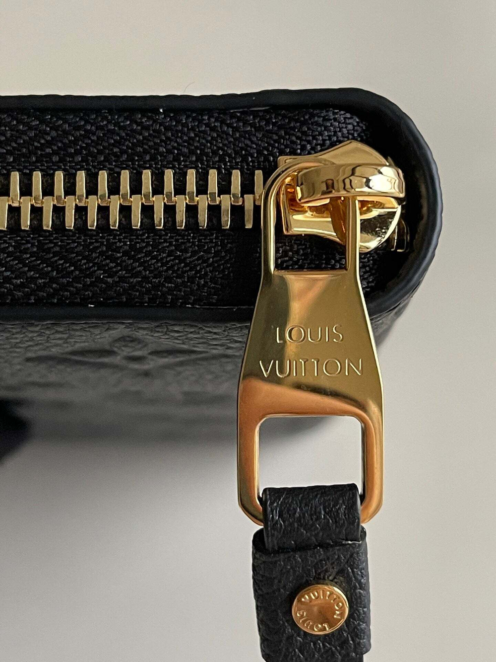 Louis Vuitton Zippy Wallet