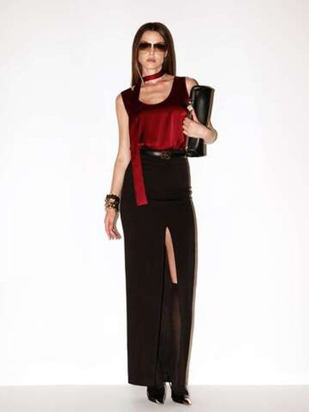 Топ с глубоким вырезом из натурального шелка с шарфиком