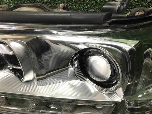 Фара левая Toyota Land Cruiser 200 (2015-2021) LED