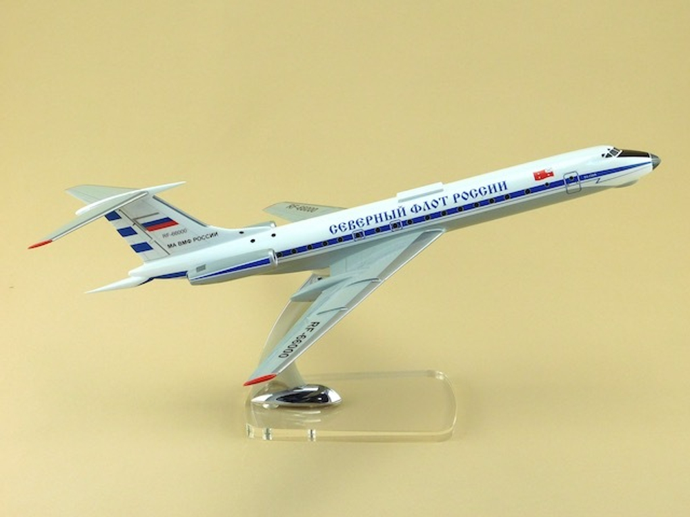 Модель самолета Ту-134А с антенной БУС (М1:100, Северный флот России)