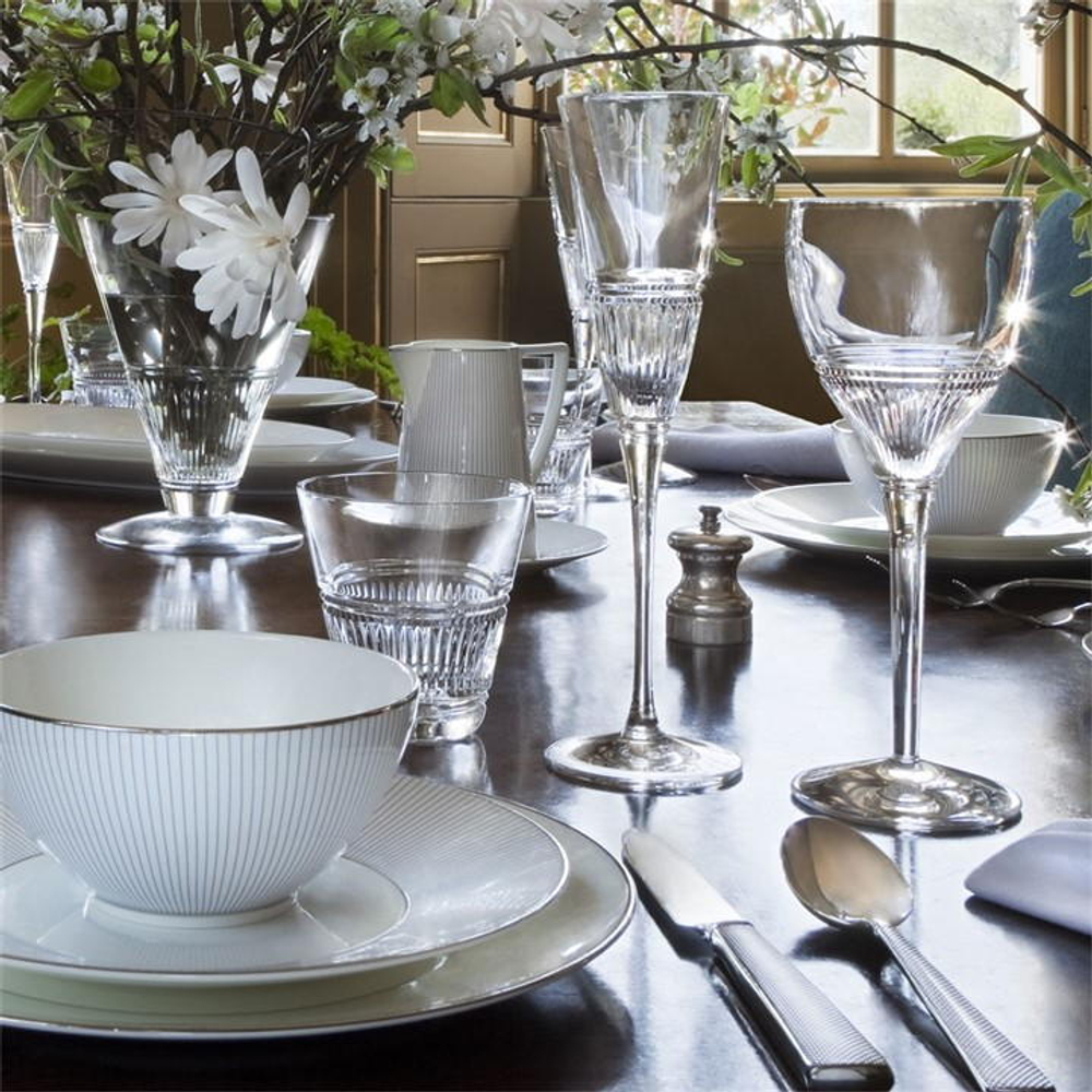 Wedgwood Чайная чашка Jasper Conran Pin Stripe 250 мл с блюдцем