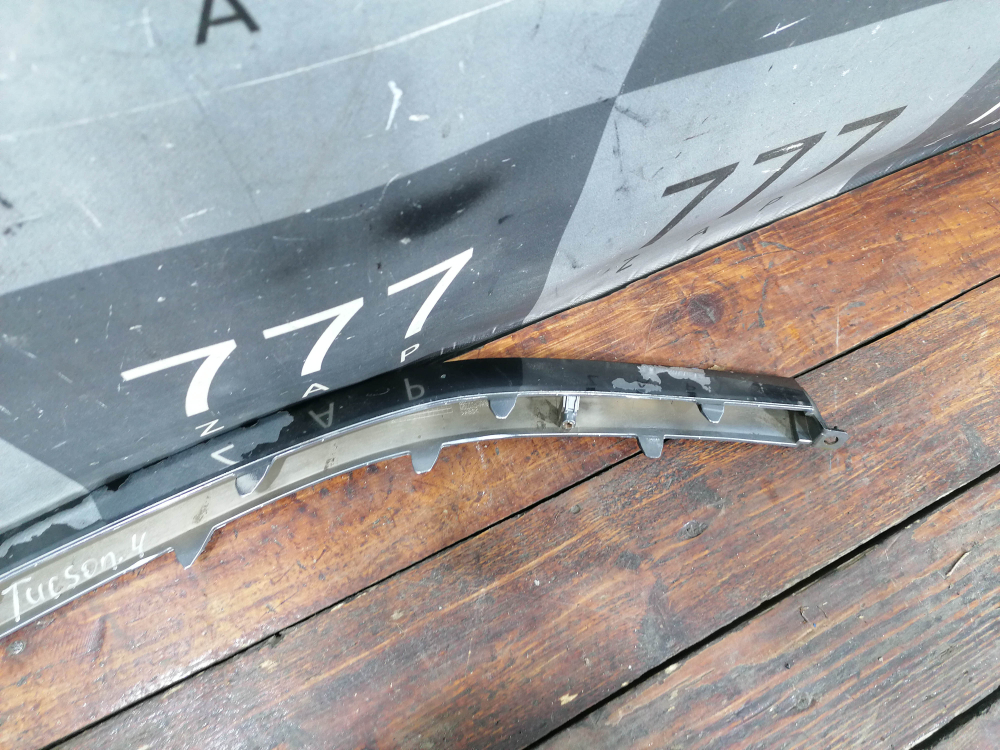 Молдинг переднего бампера левый Hyundai Tucson 4 (NX4) 20-нв Б/У Оригинал 86595N9010