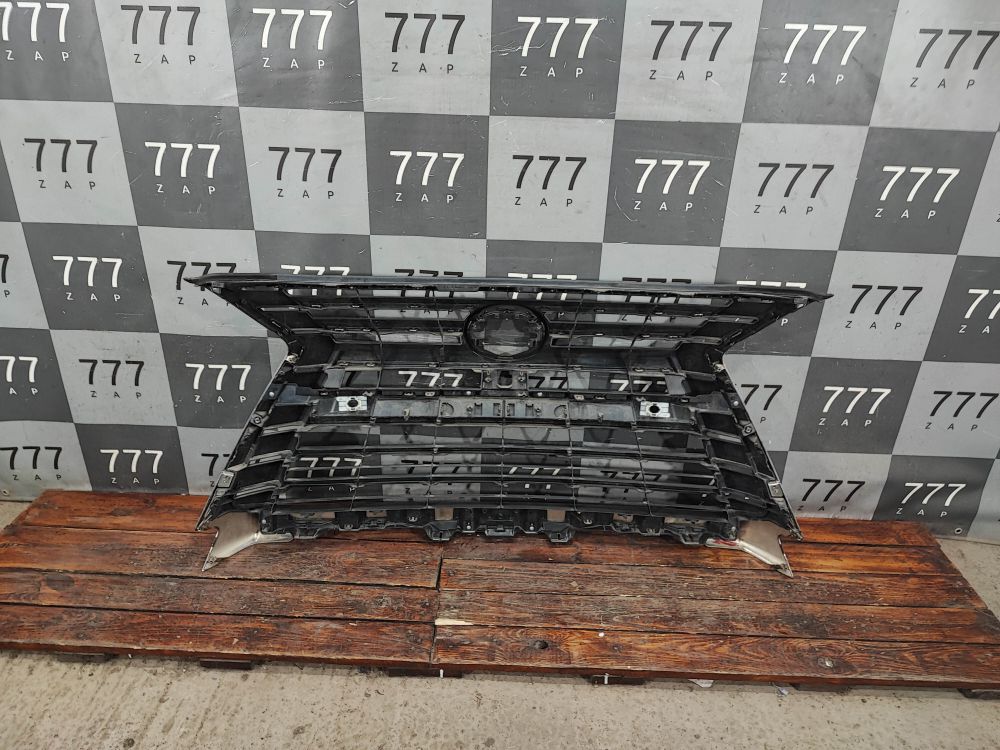 Решетка радиатора Lexus LX 3 (LX 570) 15-22 Б/У Оригинал 5310160570