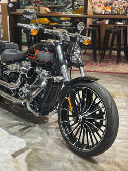 Harley-Davidson BREAKOUT 117 Vivid Black 2023мг
