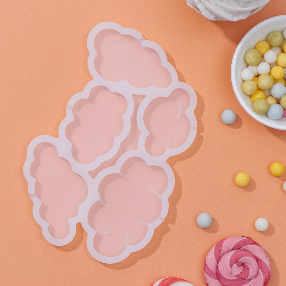 Форма для фигурных леденцов «Облачка», 5 ячеек, 15х10,5х0,7 см, цвет белый