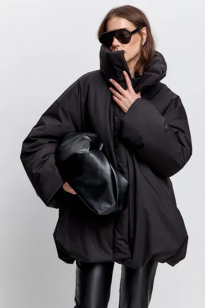 Куртка-баллон зимняя Айсель черного цвета