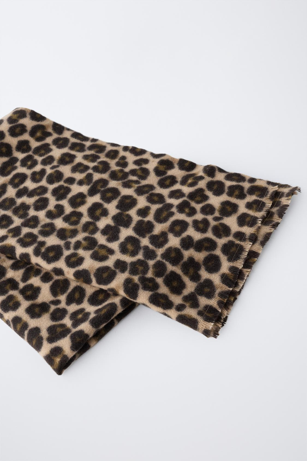 ZARA ШАРФ ИЗ МЯГКОЙ ТКАНИ С АНИМАЛИСТИЧЕСКИМ ПРИНТОМ, ЧЕРНЫЙ