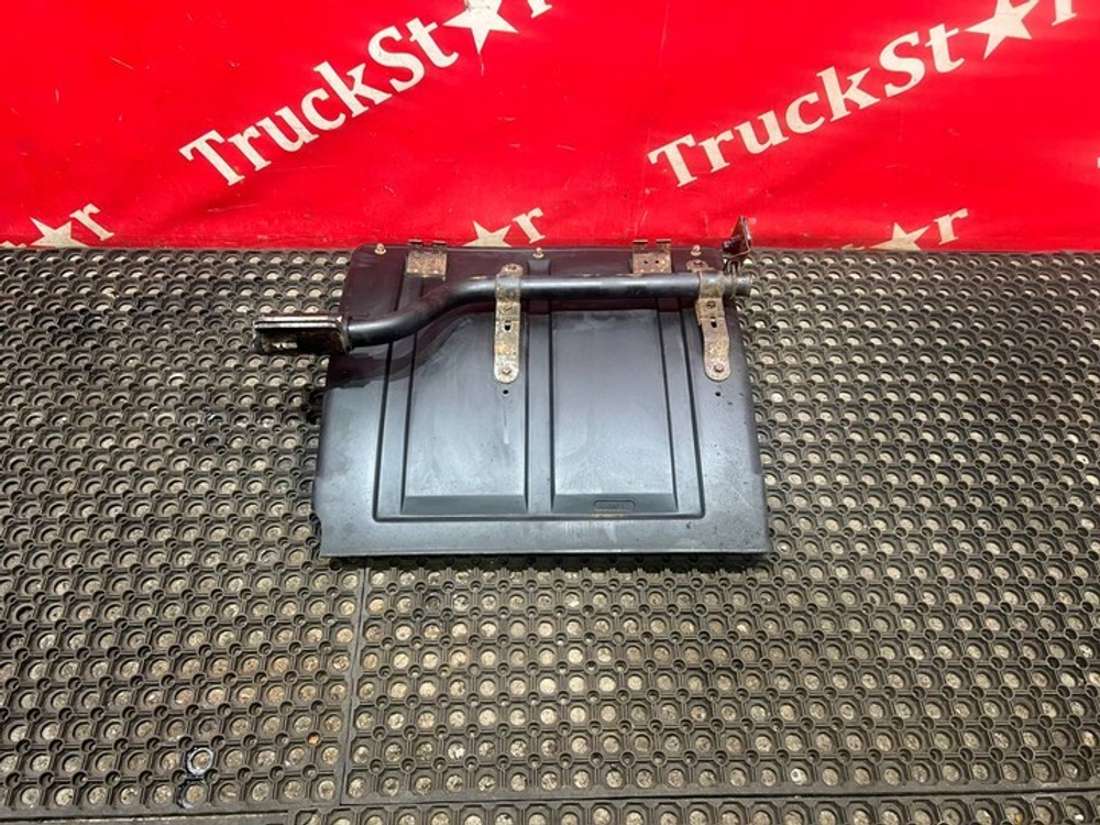 Крыло заднее левое передняя часть