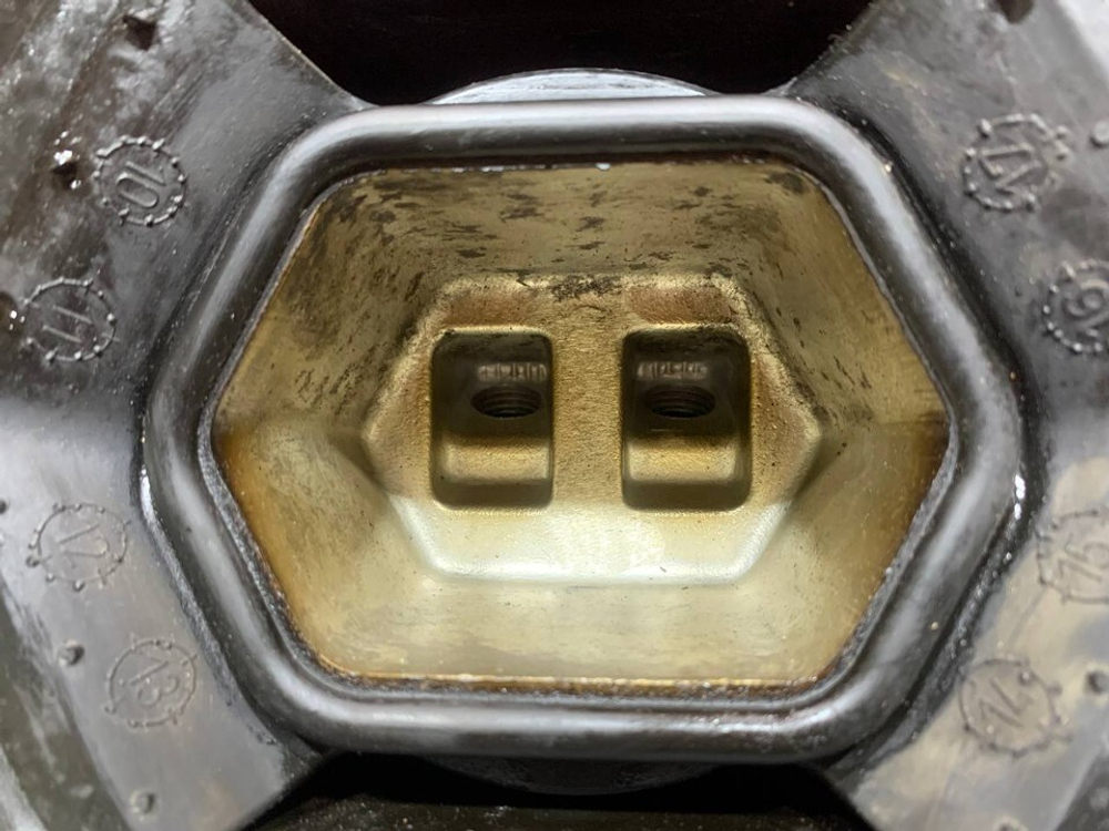 Подушка двигателя задняя 2018г.