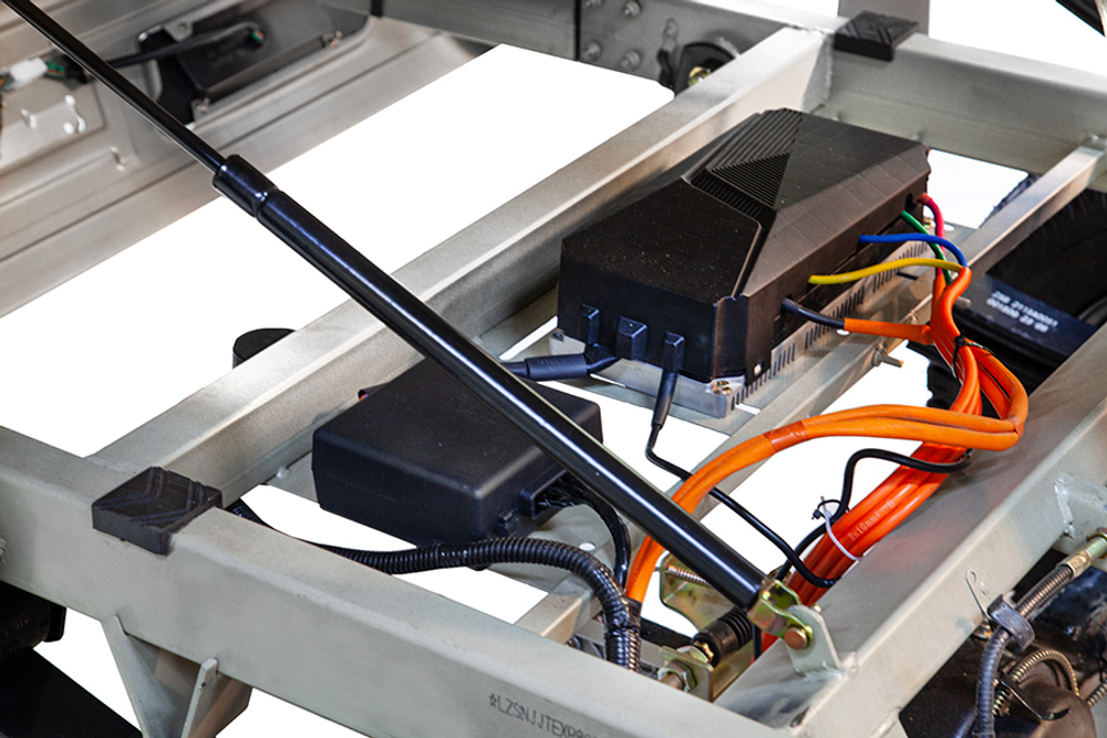 Электротрицикл RuTrike Эксперт ПРО Плюс (2200Вт, 72B)