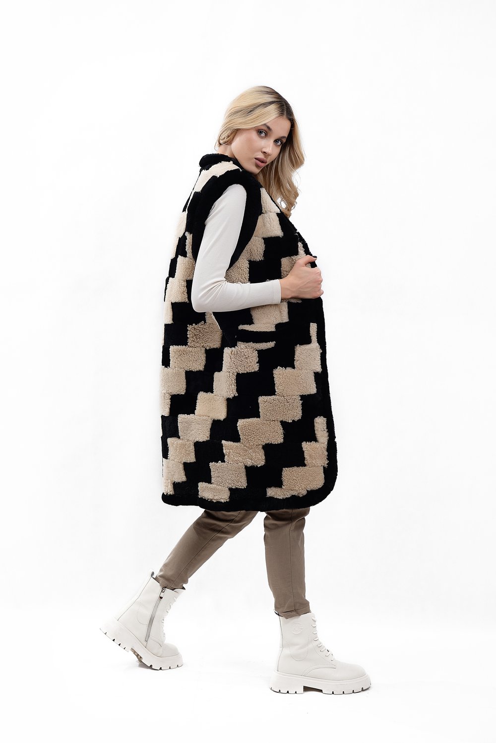 Жилет женский удлинненный