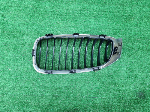Решетка радиатора правая BMW 3er F34 (2013-2019)