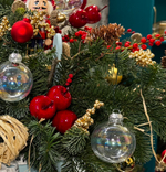 Композиция "Роскошь зимних ягод"