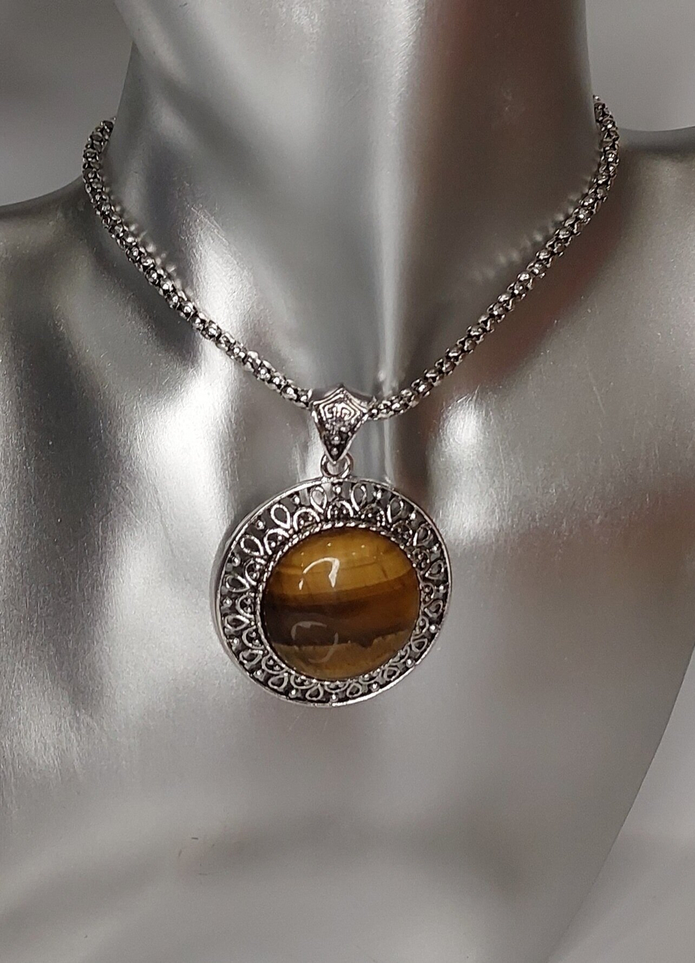 Комплект бижутерии. Тигровый глаз Колье, серьги, браслет. Круг (натуральный камень, бижутерный сплав)