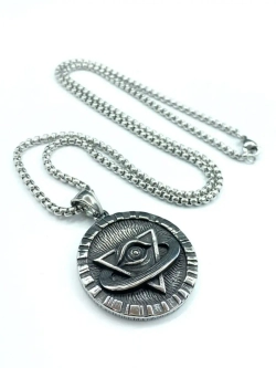 Магический кулон оберег амулет Пирамида с Глазом на цепочке