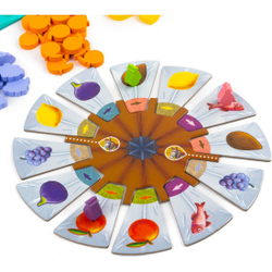 Финка- настольная игра. Стратегия, внимание.