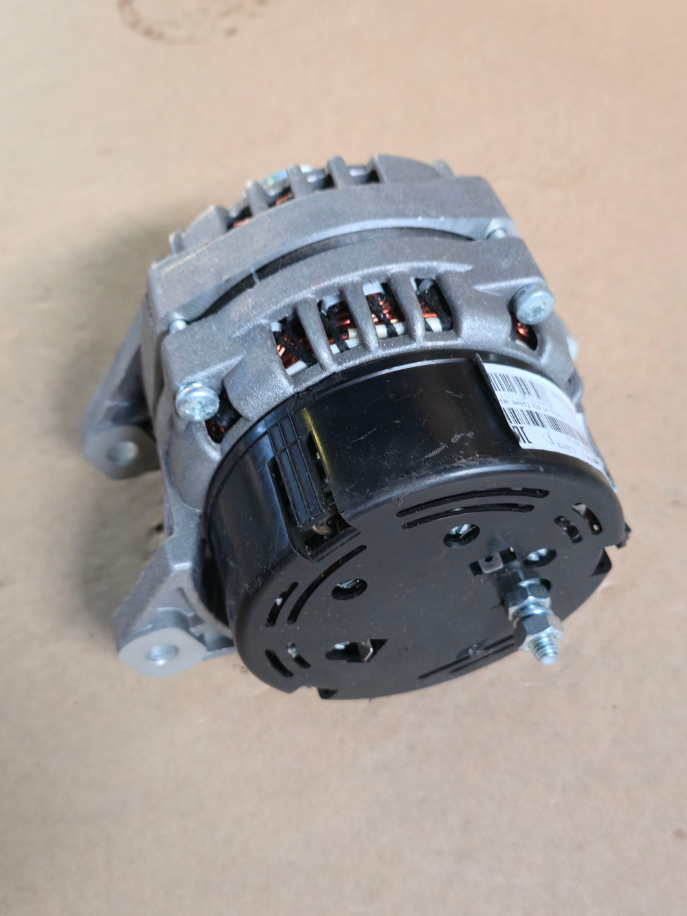 Генератор камаз, маз, урал дв.ЯМЗ-656, 658 Евро-3 (вып.с авг.2009г) поликлиновой шкив 28В 90А БАТЭ