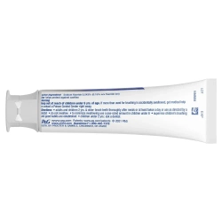 Зубная паста Crest 3D White Charcoal Whitening