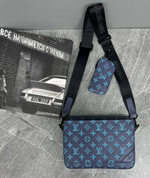 Сумка-мессенджер Louis Vuitton