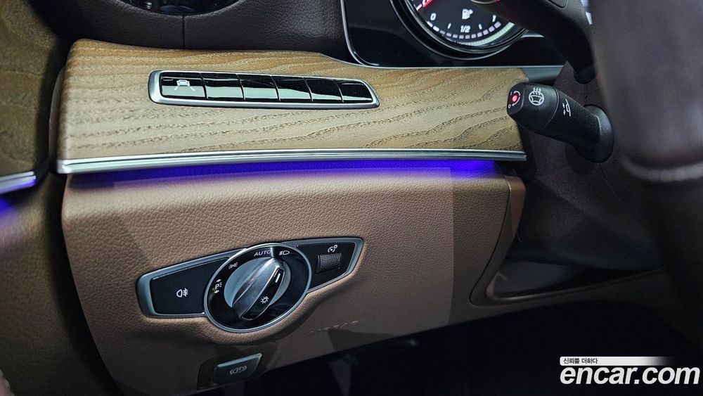Mercedes-Benz E-Class W213 E220d 4MATIC Exclusive (09.2019)