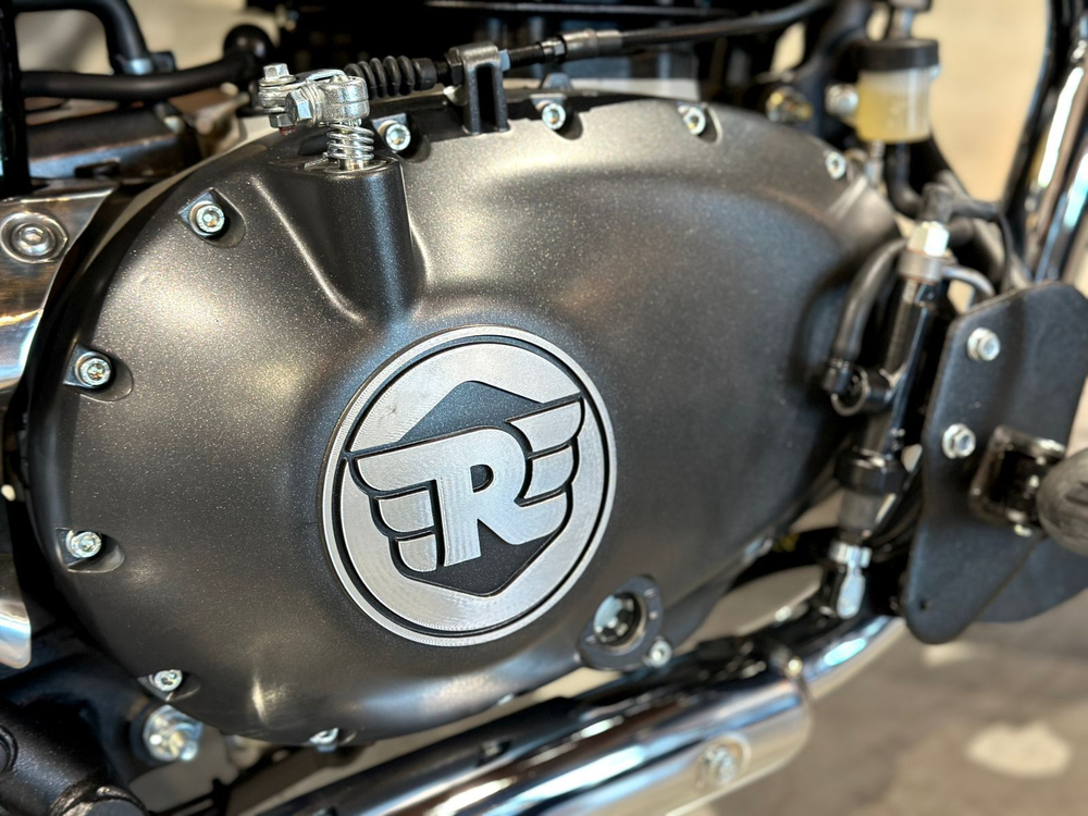 Royal Enfield Super Meteor 650 Astral Black (Base)