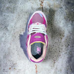 New Balance 2002R • Pink