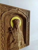 Освященная Икона Святой Елены резная из дуба 17.8х14 см