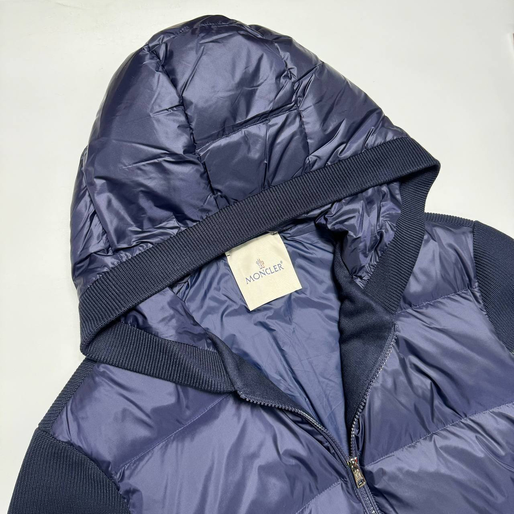 Пуховик Moncler