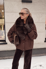 Пуховик из шерсти с английским воротником