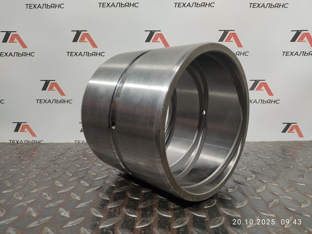 Втулка 707-76-16030