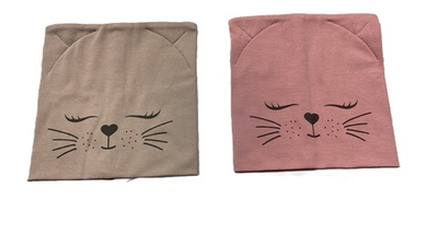 Шапочка с ушками на девочку с принтом из двойного трикотажа (95% хлопок) на размер 48-50