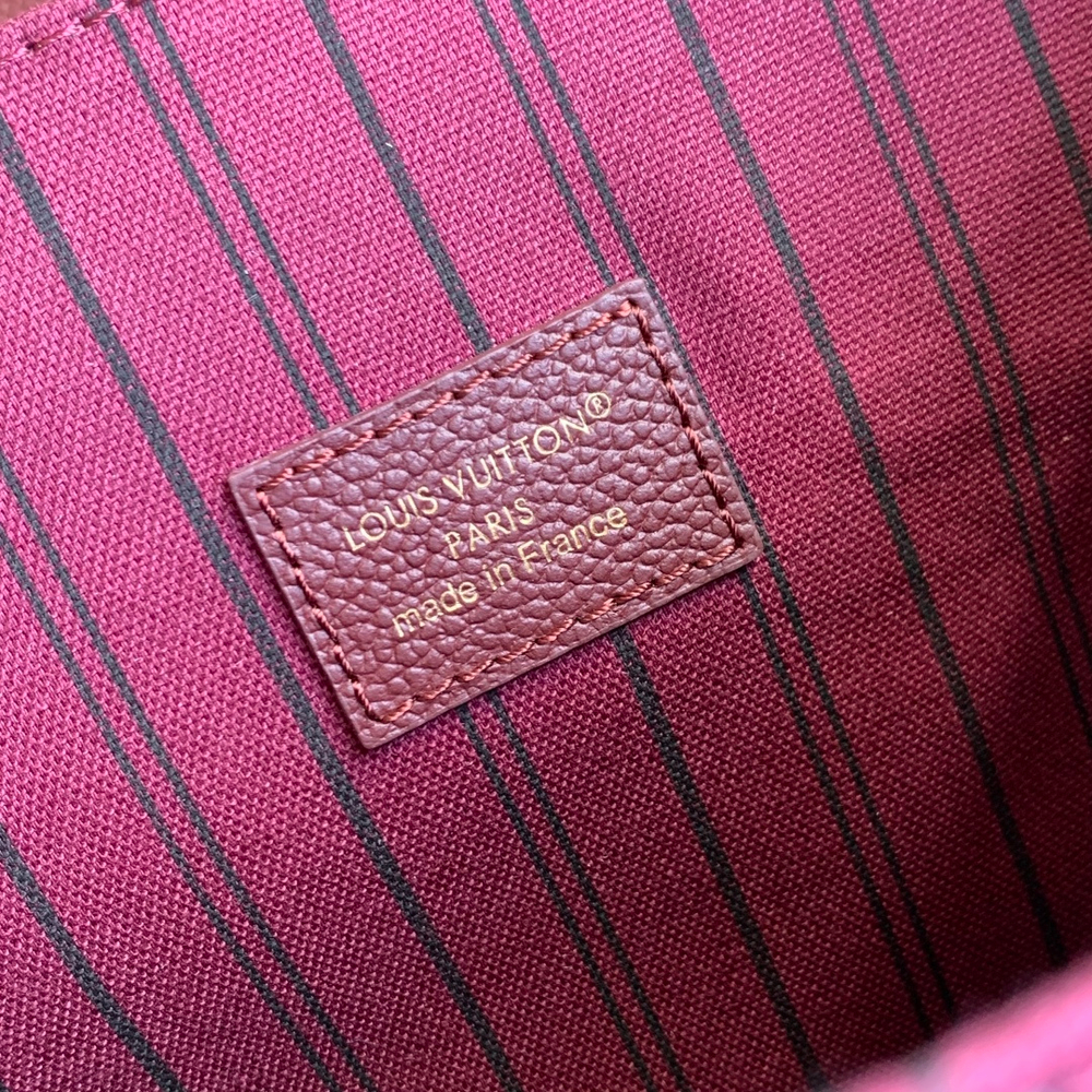 Louis Vuitton Pochette Metis