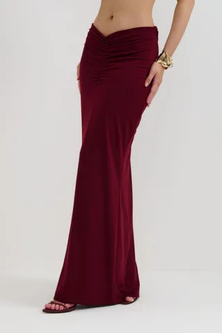 Юбка с драпировкой на бедрах из вискозы цвета бордо
