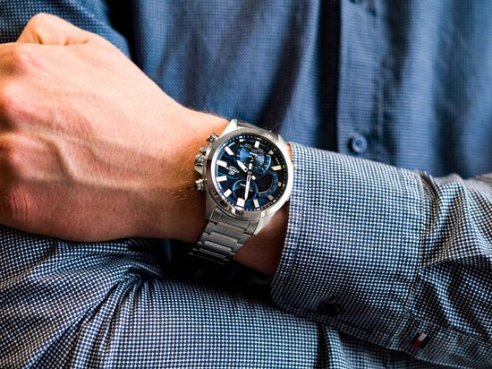 Наручные часы Casio Edifice ECB-30D-2AEF