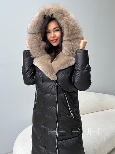 Длинный пуховик с декоративной молнией и меховой отделкой
