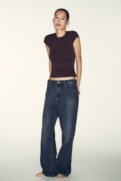 ZARA ФУТБОЛКА ОБЛЕГАЮЩЕГО КРОЯ С КОРОТКИМИ РУКАВАМИ, КОРИЧНЕВЫЙ