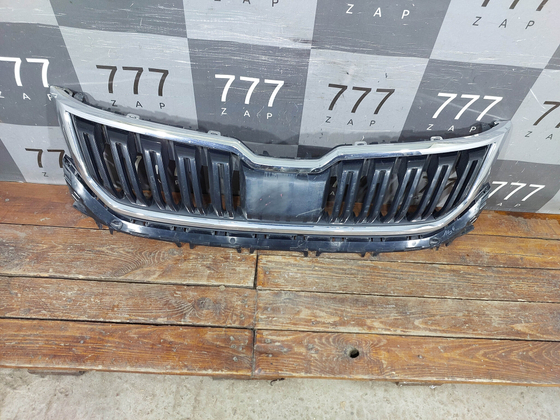 Решетка радиатора Skoda Kodiaq 16-22 Б/У Оригинал 565853653A