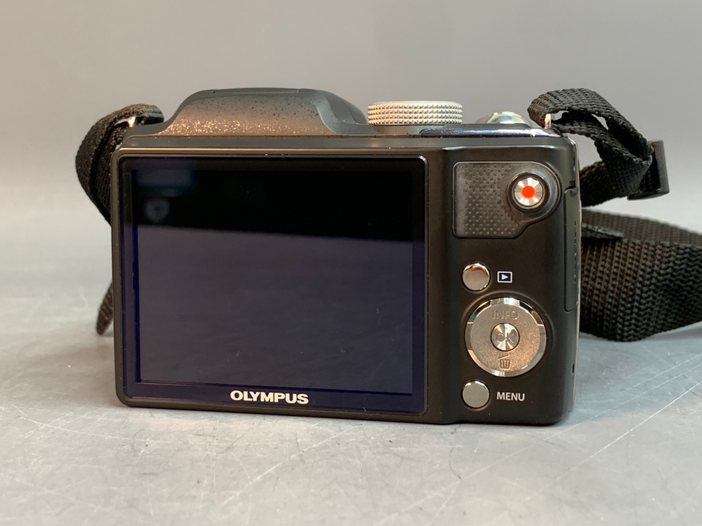 Olympus SP-720UZ