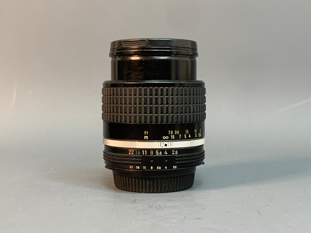 Nikon 105mm f/2.5 Nikkor