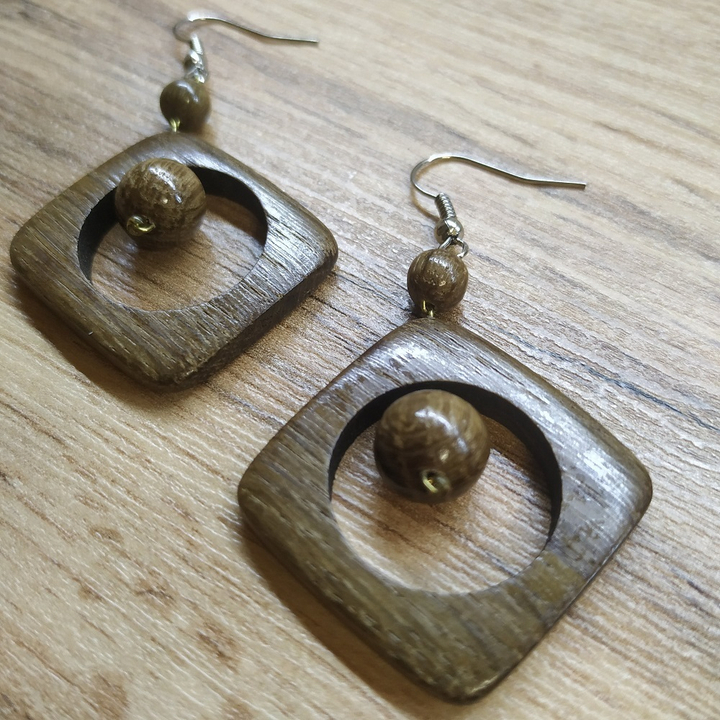 Серьги Салют, дерево, цвет темно-коричневый, 40x50 мм