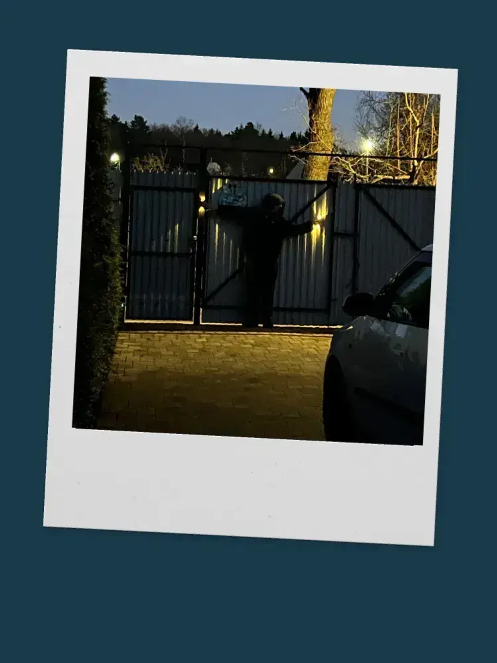 Магнитный садовый светильник на солнечной батарее