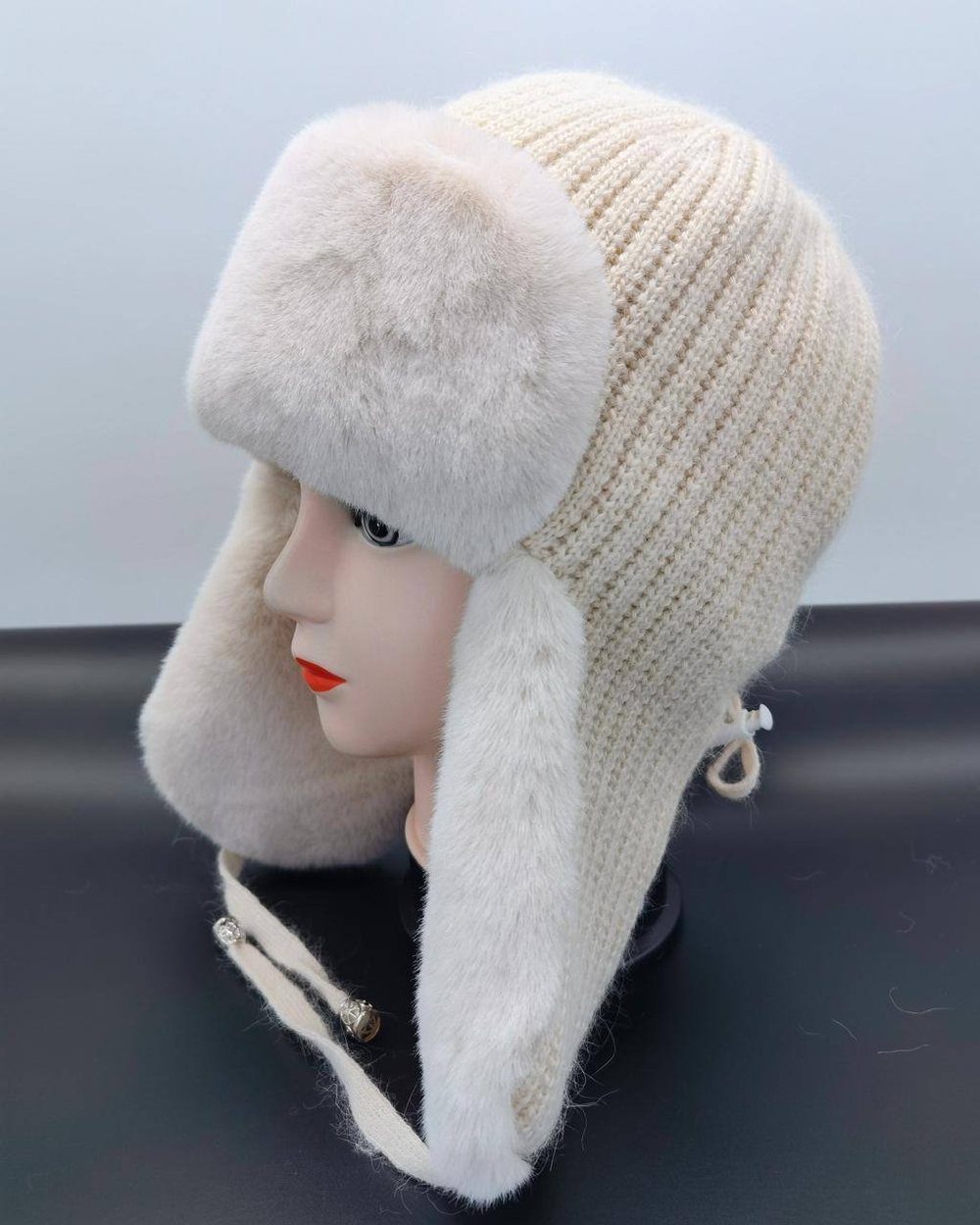 Женская шапка-ушанка