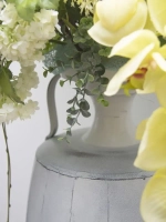 Композиция в напольной вазе "Орхидея"