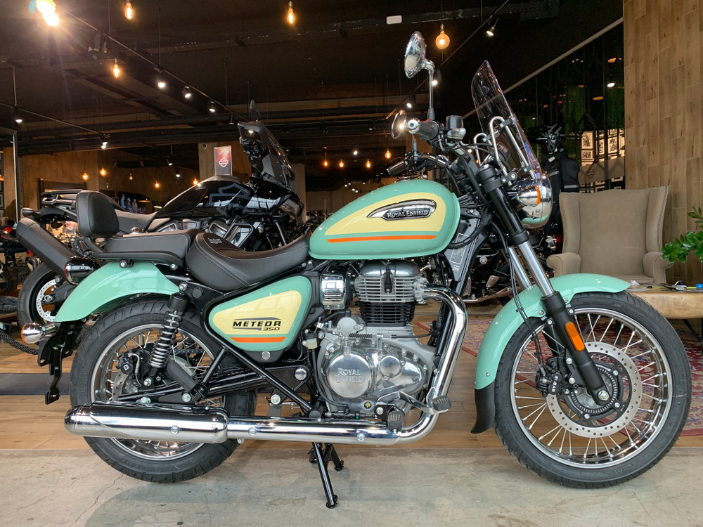 Royal Enfield Meteor 350 Aurora Green