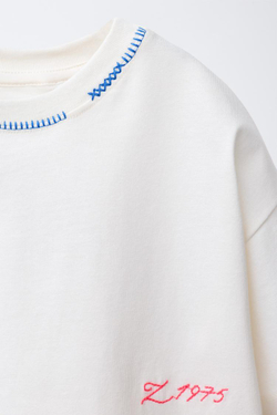 ZARA ФУТБОЛКА С ВЫШИВКОЙ ЛАНГУСТА, ЭКРЮ