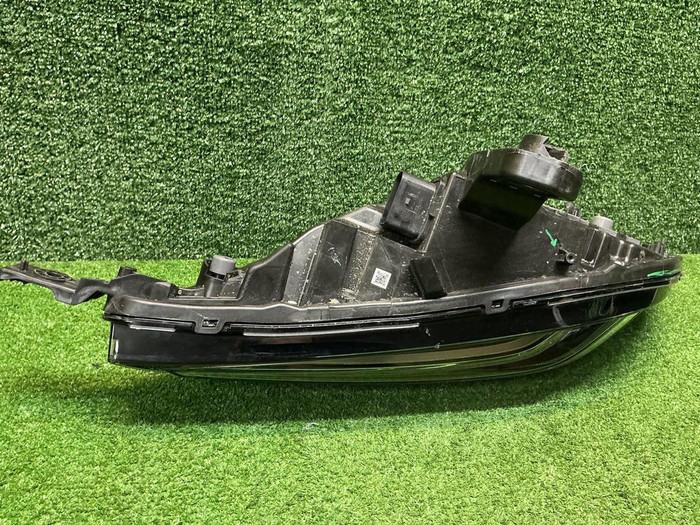 ДХО левый Zeekr 001 (2021-н.в.) LED