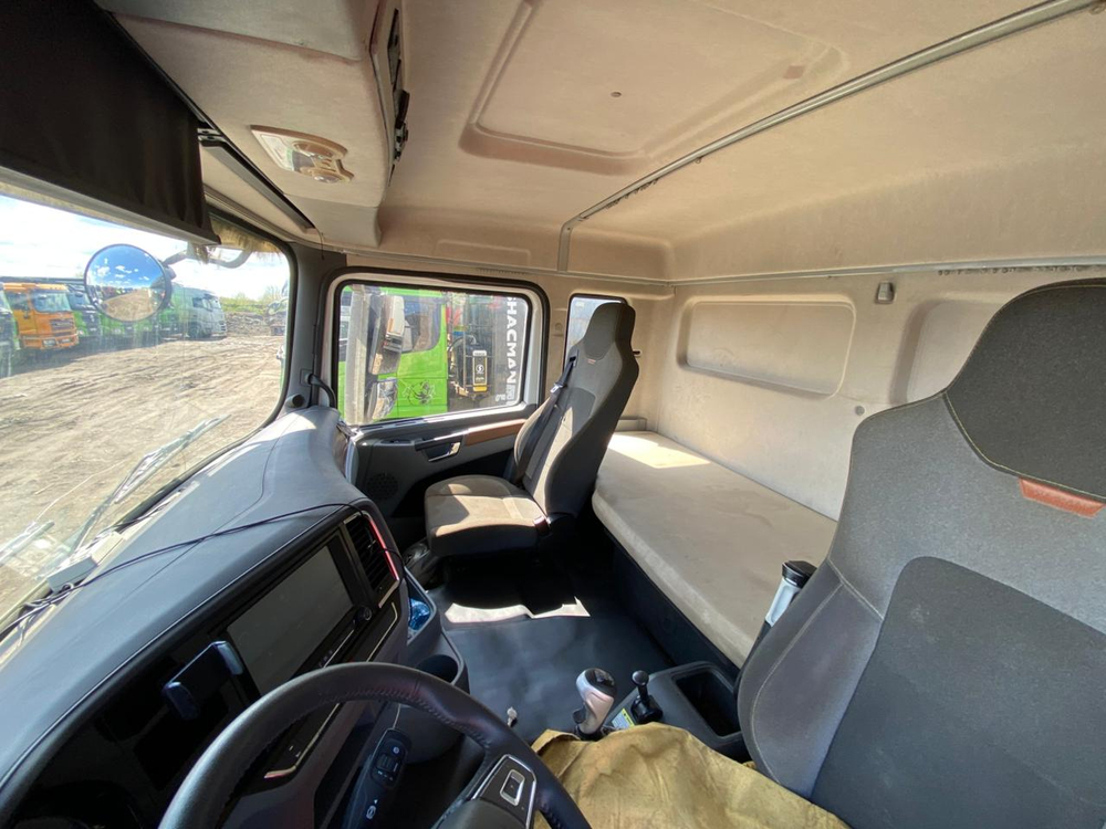 Shacman (Shaanxi) SX* 8x4 Самосвал SX33186V366 (Дизельный, 11,6 л, 440 л.с., МТ)