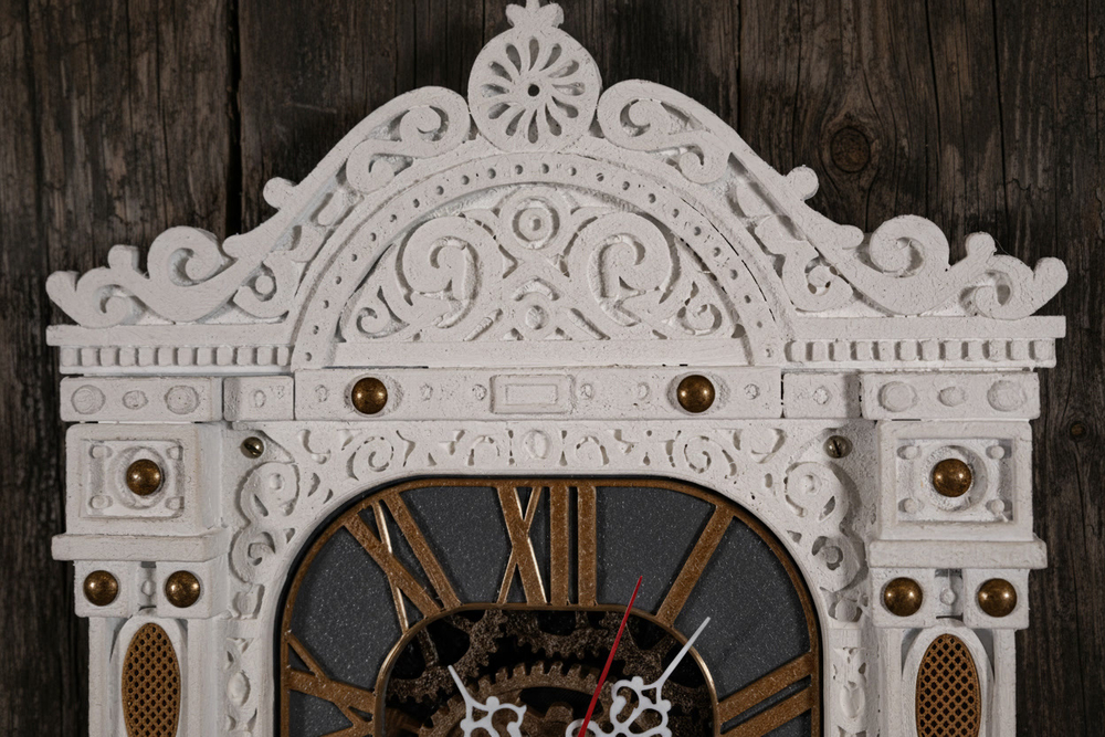 Автоматон Вологда — часы-наличник в стиле Северный стимпанк