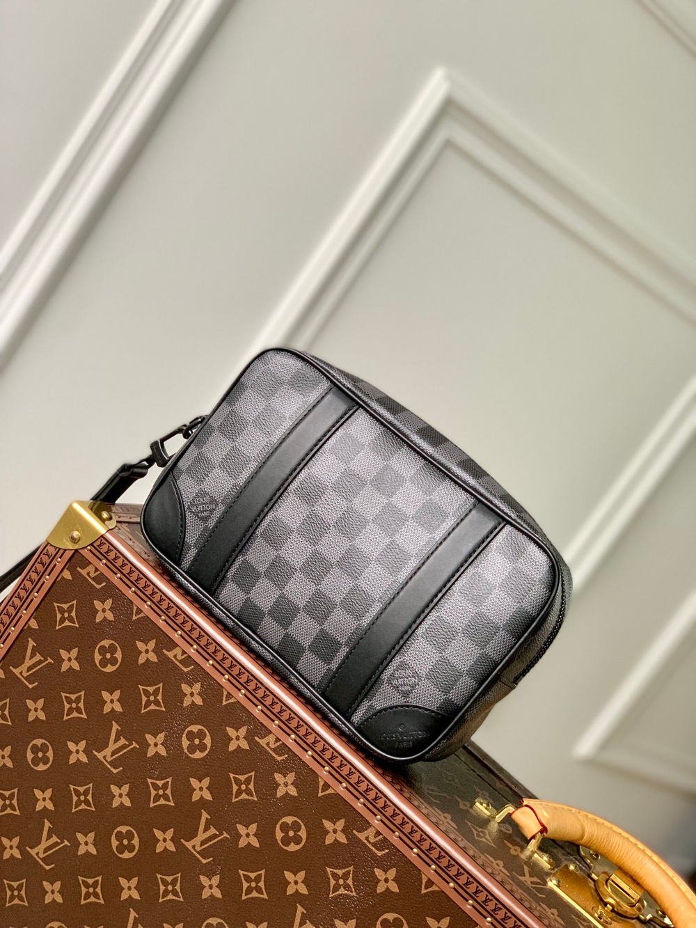 Louis Vuitton Pochette Kasai